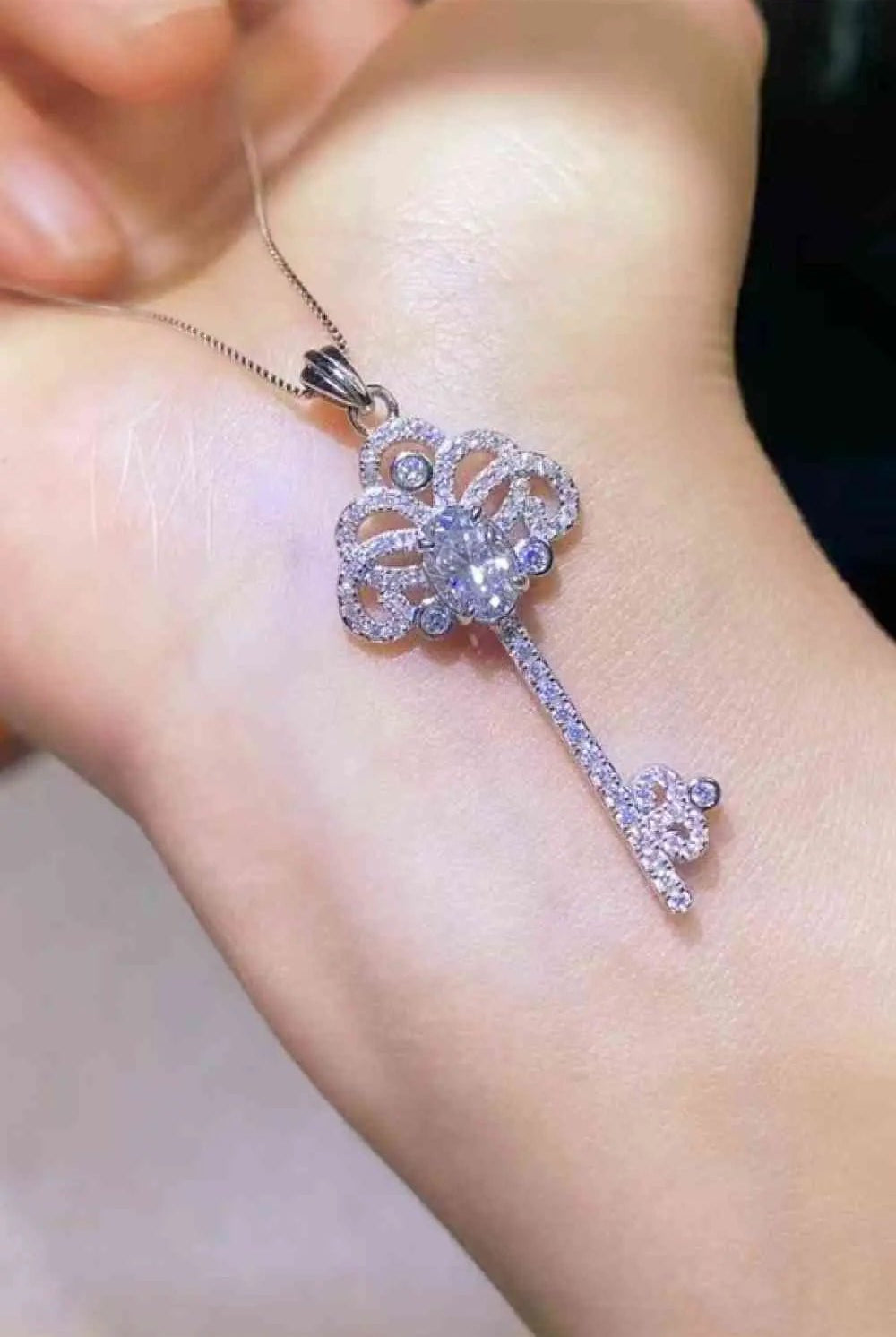1 Carat Moissanite Key Pendant Necklace - GemThreads Boutique