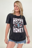 HOWDY HONEY Cowboy Hat Graphic Tee - GemThreads Boutique