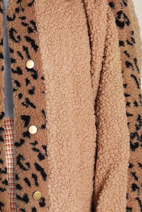 Leopard Snap Down Collared Neck Jacket - GemThreads Boutique