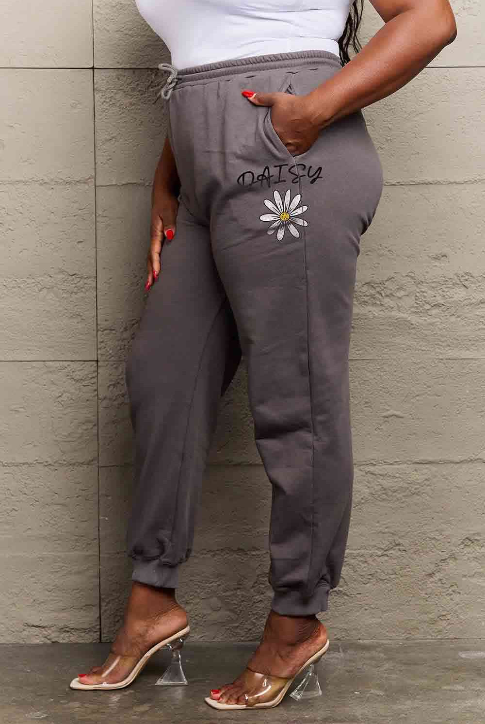 Simply Love Simply Love Full Size Drawstring DAISY Graphic Long Sweatpants - GemThreads Boutique