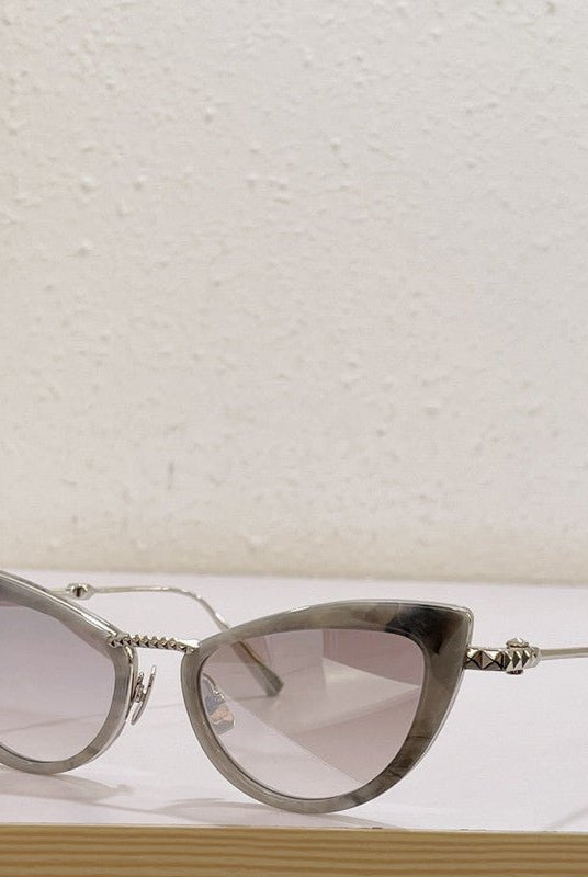 Sunglasses Alloy Rimless Crystal Shiny SunGlasses Female Rhinestone Shades - GemThreads Boutique