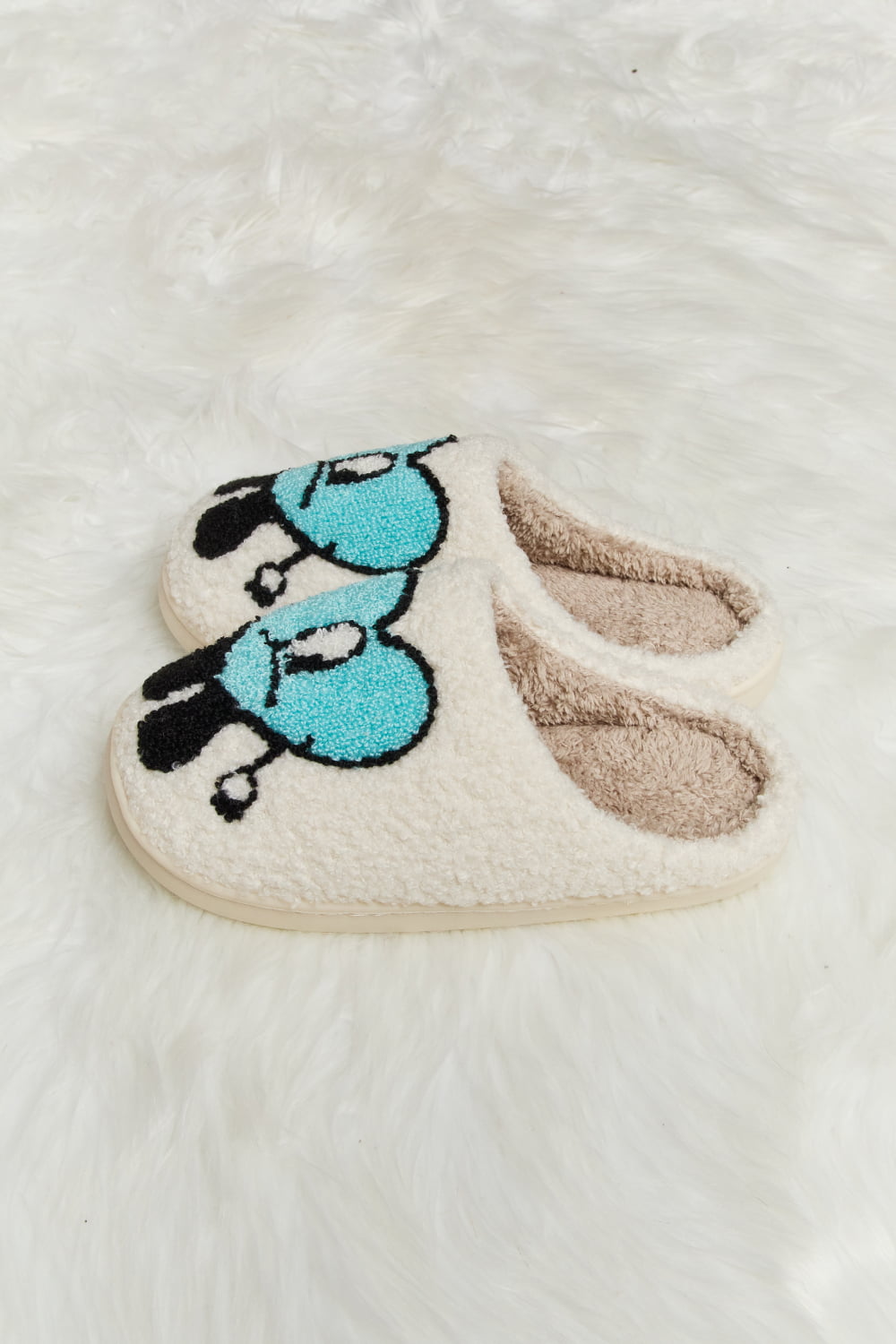 Melody Love Heart Print Plush Slippers - GemThreads Boutique