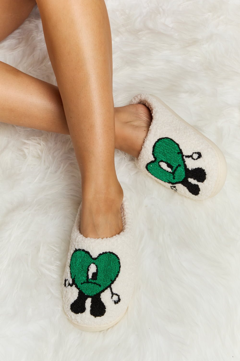 Melody Love Heart Print Plush Slippers - GemThreads Boutique