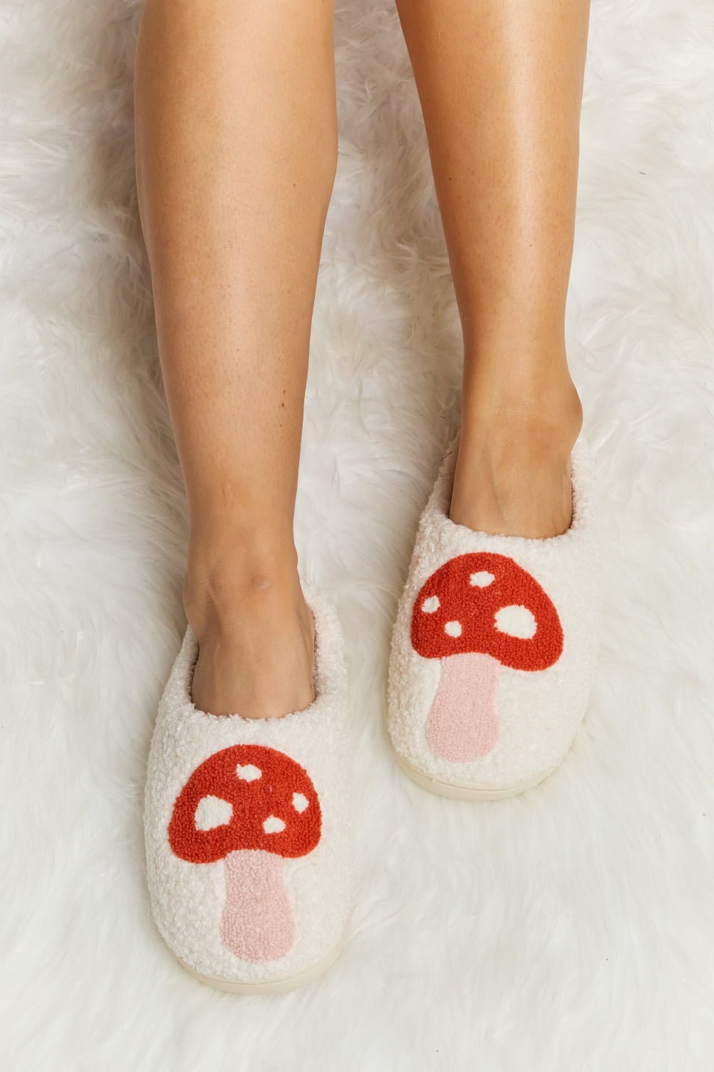 Melody Mushroom Print Plush Slide Slippers - GemThreads Boutique