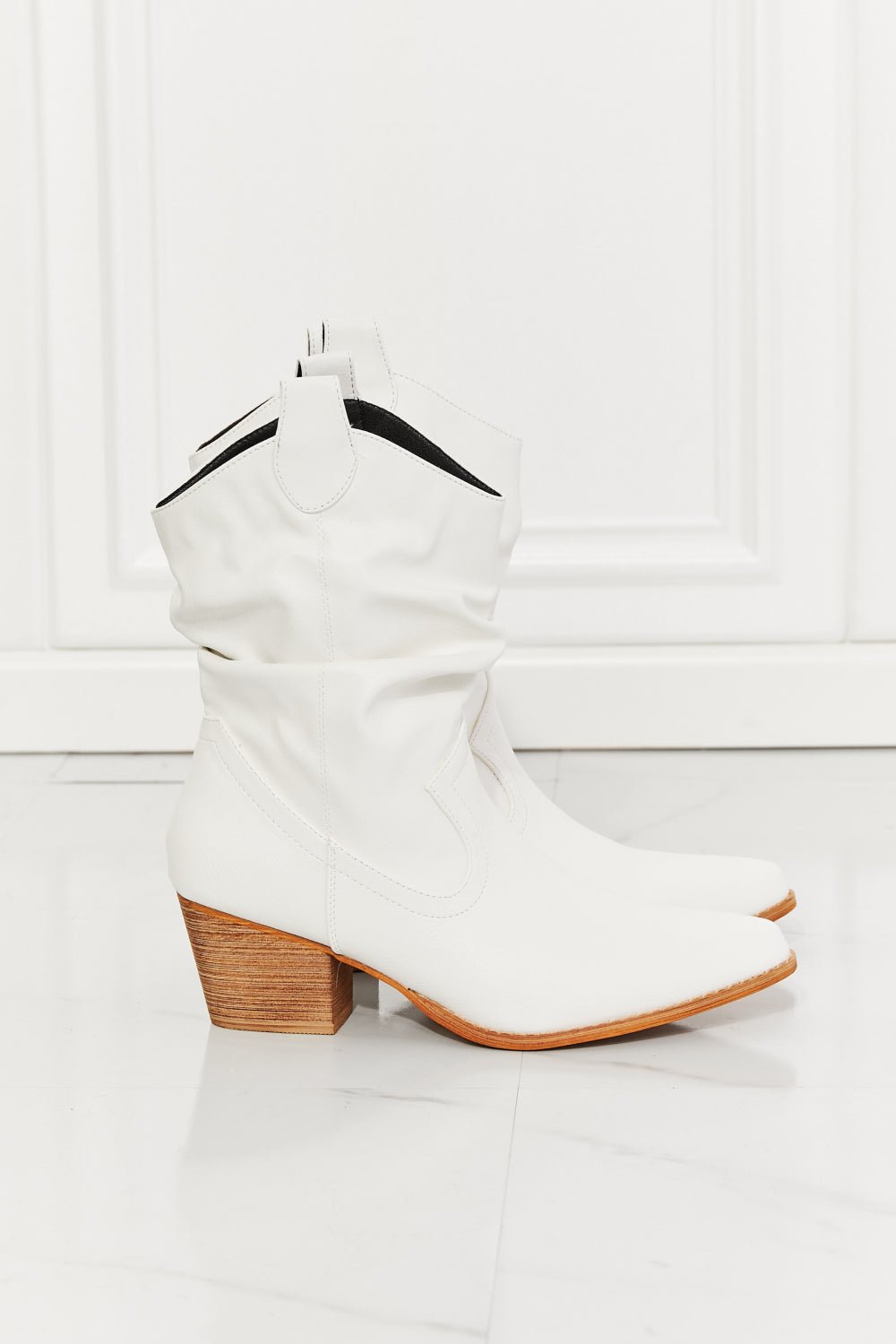 MMShoes Better in Texas Scrunch Cowboy Boots in White - GemThreads Boutique