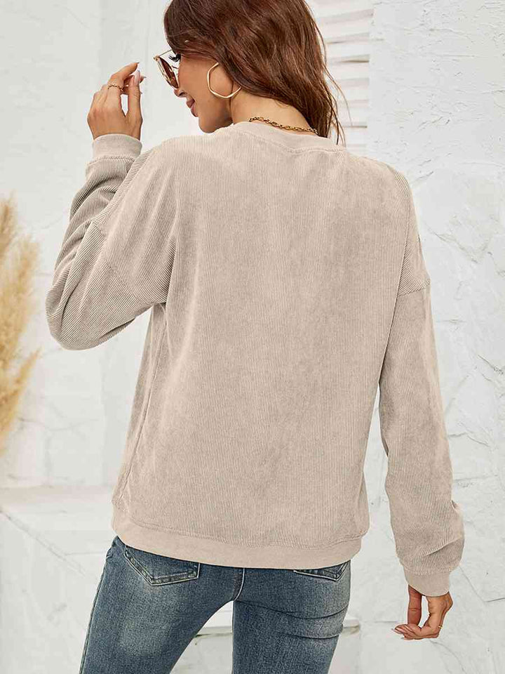 Round Neck Long Sleeve MAMA Graphic Sweatshirt - GemThreads Boutique