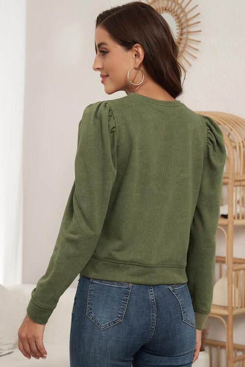 Round Neck Long Sleeve Sweatshirt - GemThreads Boutique