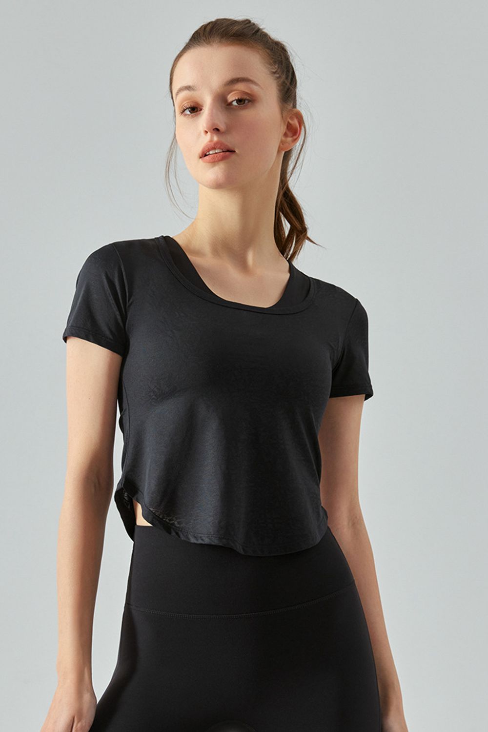 Round Neck Short Sleeve Sports T-Shirt - GemThreads Boutique