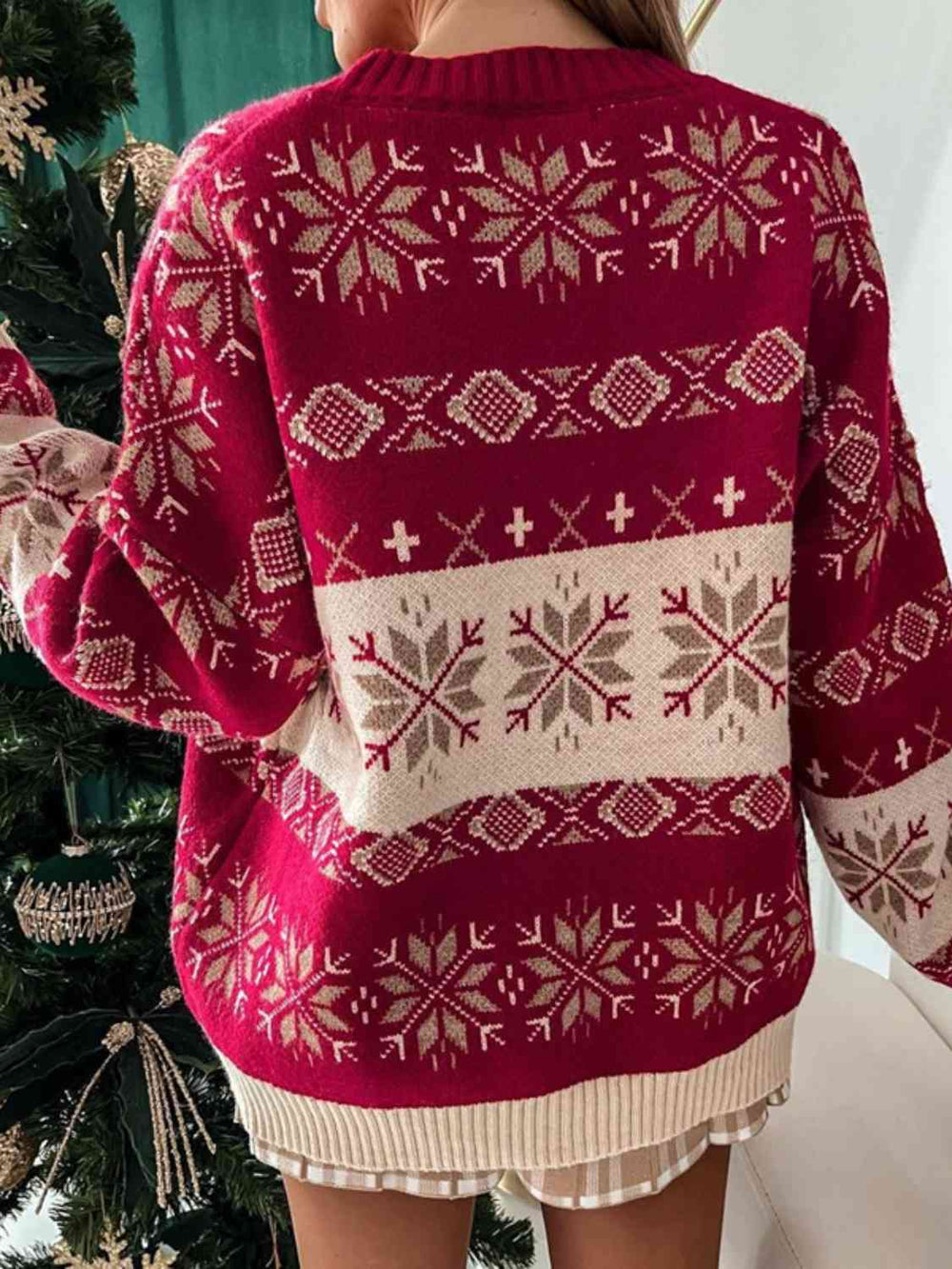 Snowflake Pattern Dropped Shoulder Sweater - GemThreads Boutique