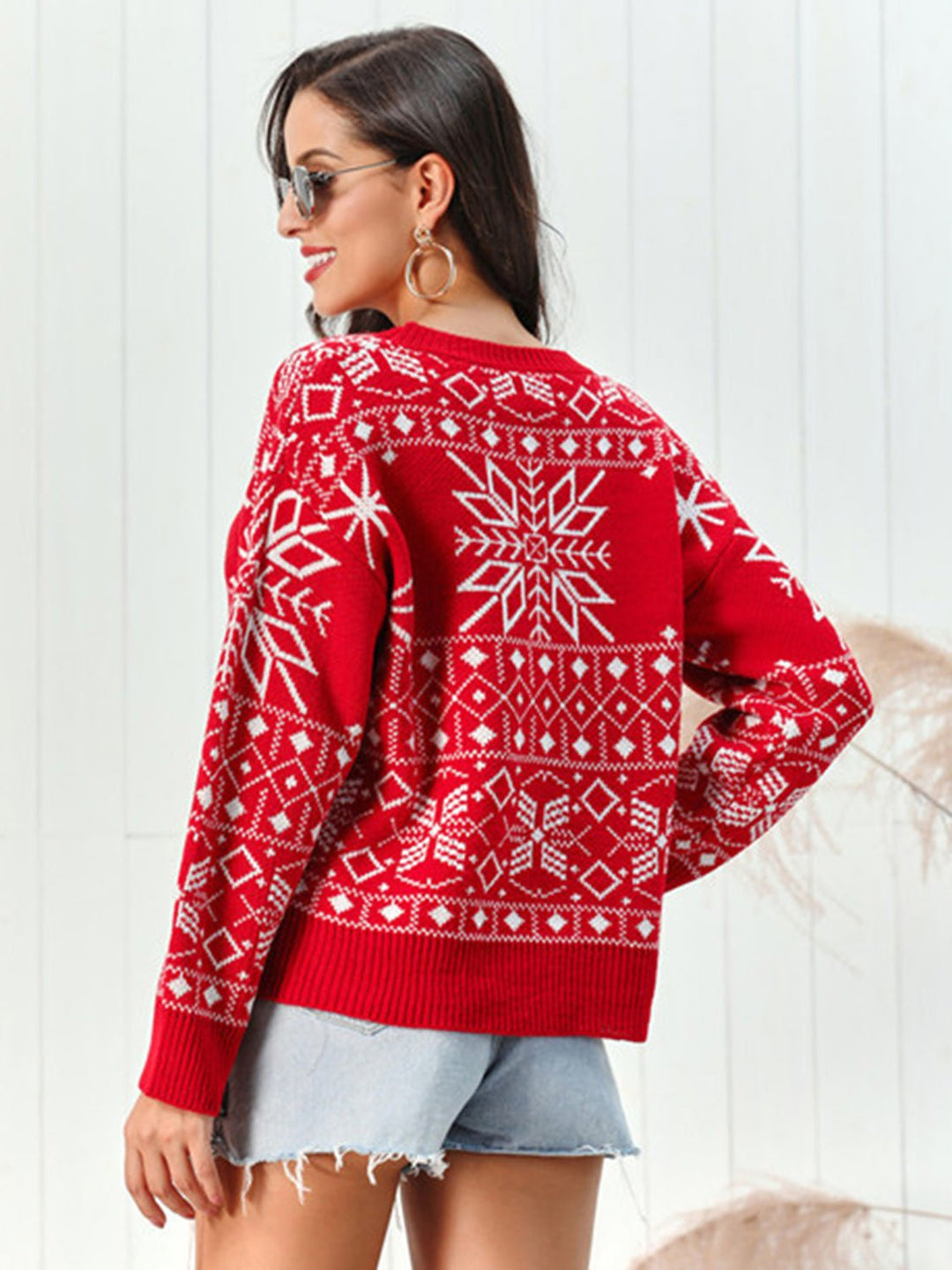 Snowflake Pattern Round Neck Sweater - GemThreads Boutique
