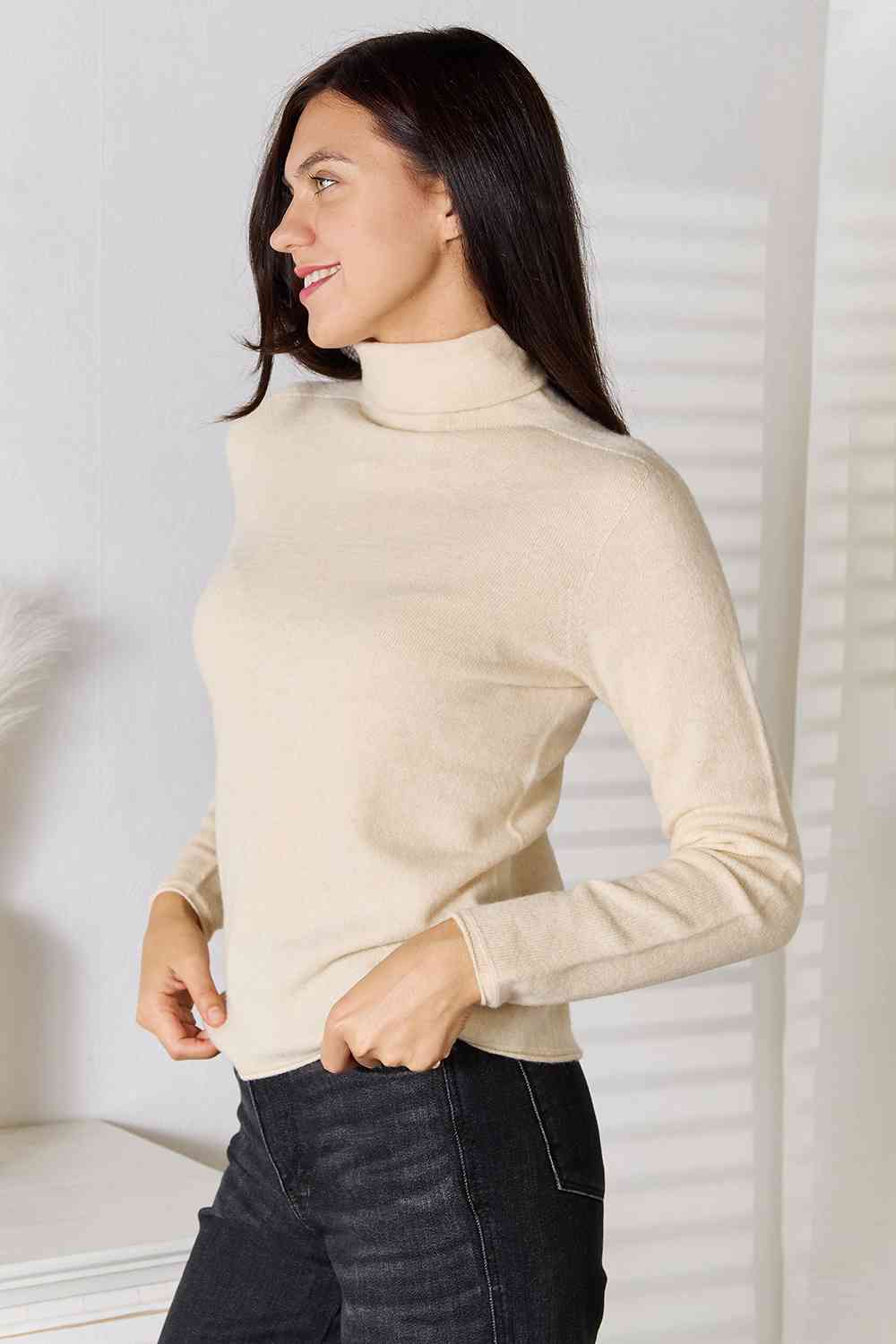 Turtleneck Long Sleeve Knit Top - GemThreads Boutique